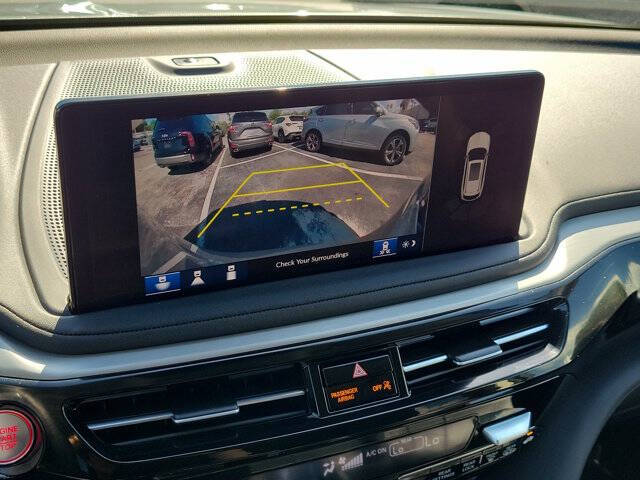 2025 Acura MDX w/Tech