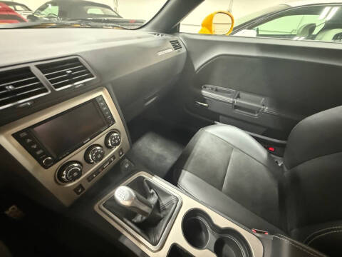 2012 Dodge Challenger SRT8 Yellow Jacket