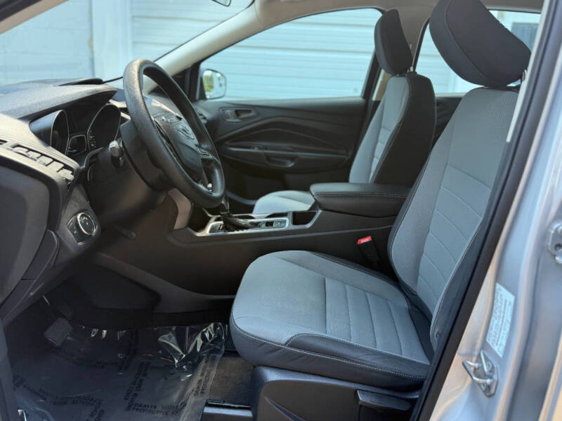 2019 Ford Escape S