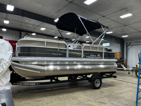 2024 Sun Tracker Party Barge 18 DLX for sale at Tyndall Motors in Tyndall SD