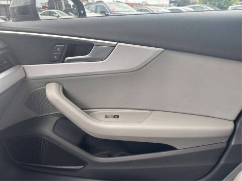 2017 Audi A4 2.0T quattro Premium Plus