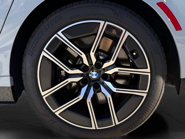 2024 BMW 7 Series 760i xDrive