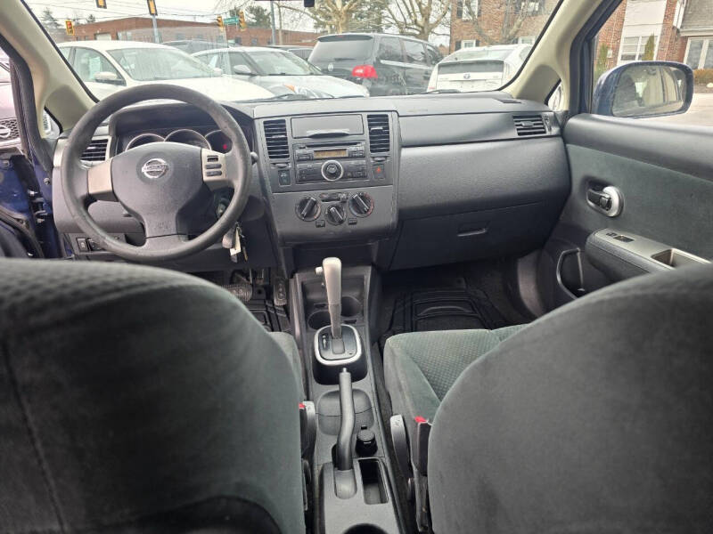 2012 Nissan Versa 1.8 SL