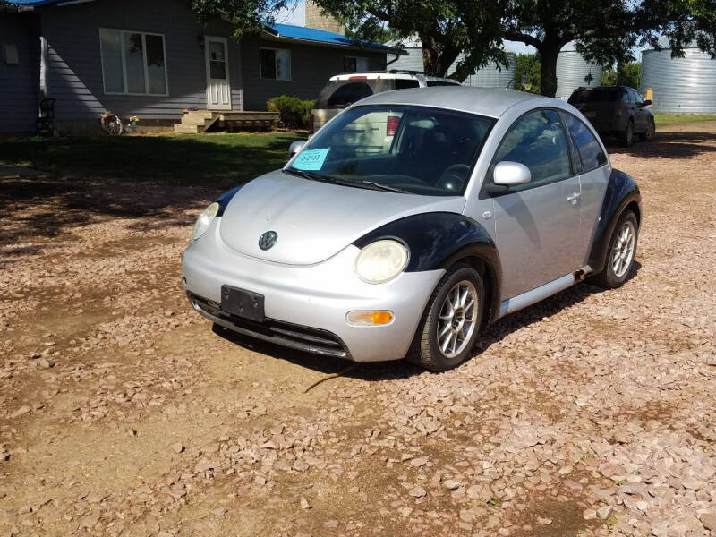 2000 Volkswagen New Beetle for sale at B&M Auto Sales and Service LLP in Marion SD