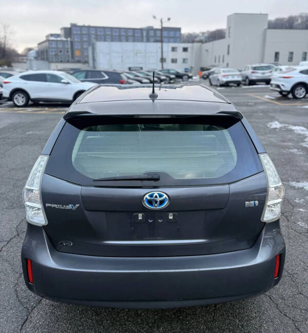 2012 Toyota Prius v