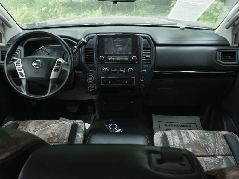 2022 Nissan Titan