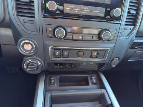 2024 Nissan Titan XD SV