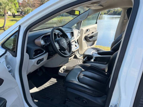 2020 Chrysler Voyager LXi