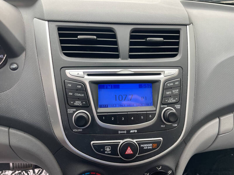 2013 Hyundai Accent GS