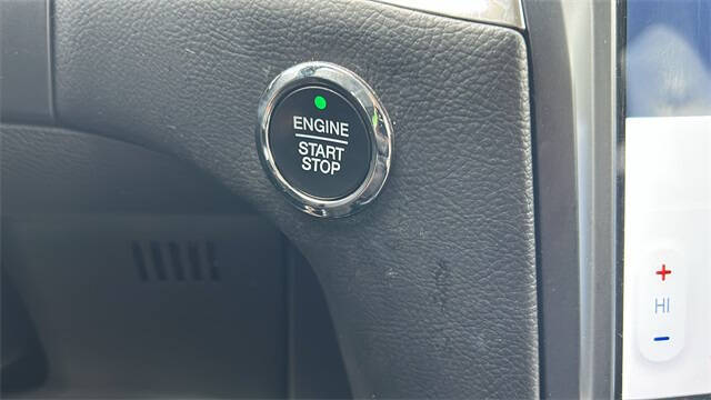 2023 Ford Edge Titanium