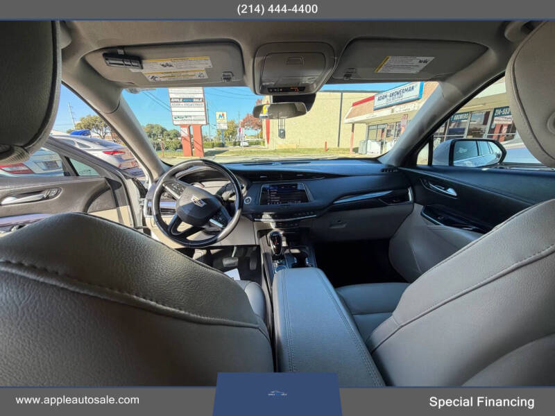 2023 Cadillac XT4 Luxury