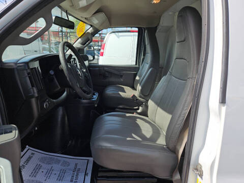 2017 GMC Savana 3500