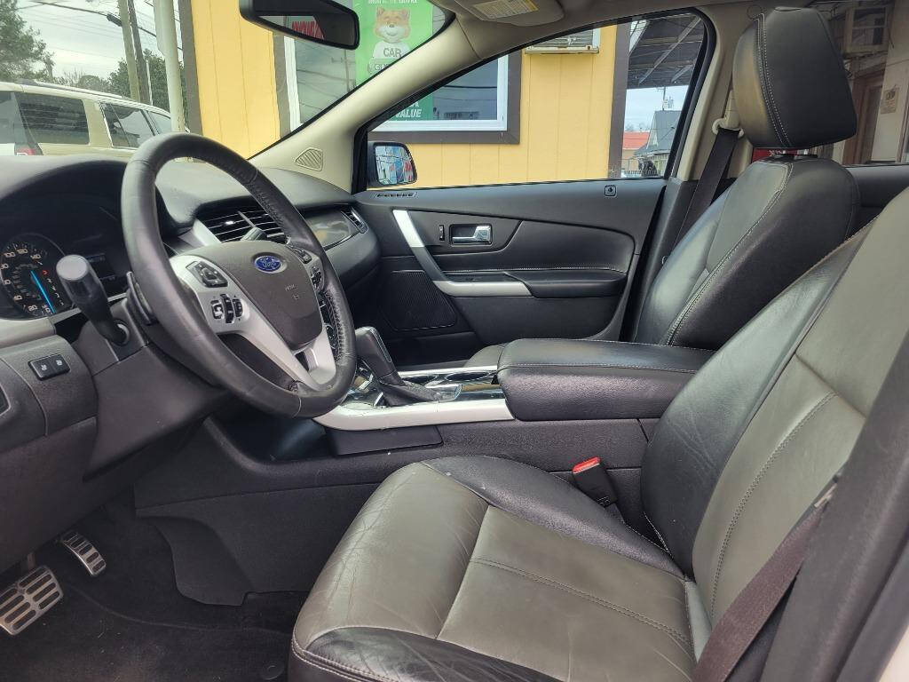 2013 Ford Edge for sale at DAGO'S AUTO SALES LLC in Dalton, GA