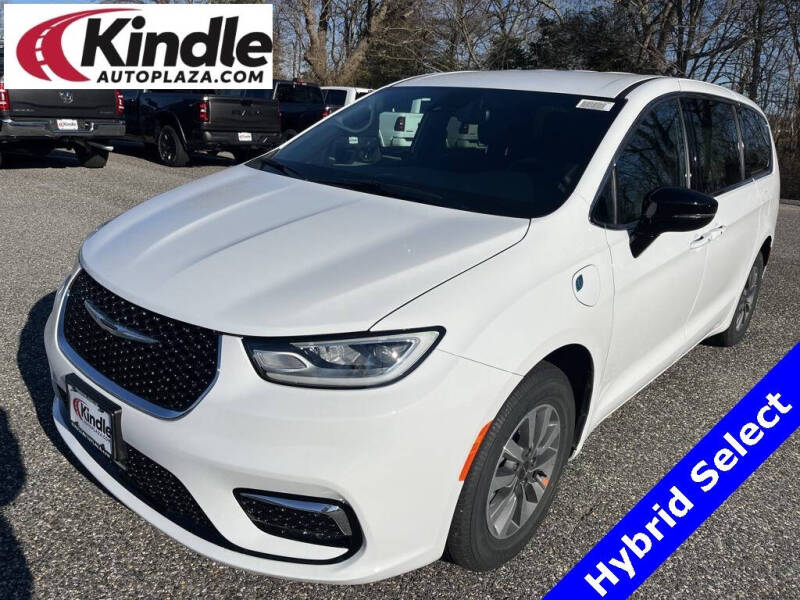 2025 Chrysler Pacifica Plug-In Hybrid for sale at Kindle Auto Plaza in Cape May Court House NJ