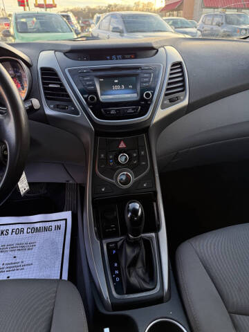 2014 Hyundai Elantra SE