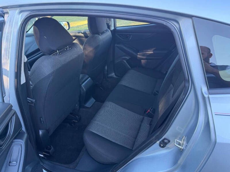 2019 Subaru Impreza 2.0i