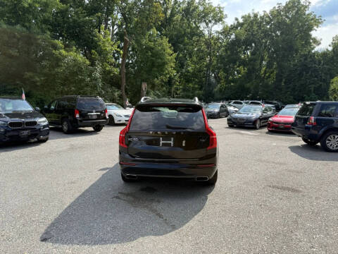 2016 Volvo XC90 T6 Momentum