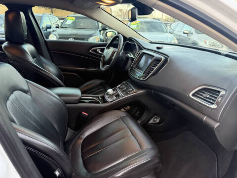 2016 Chrysler 200 C Platinum