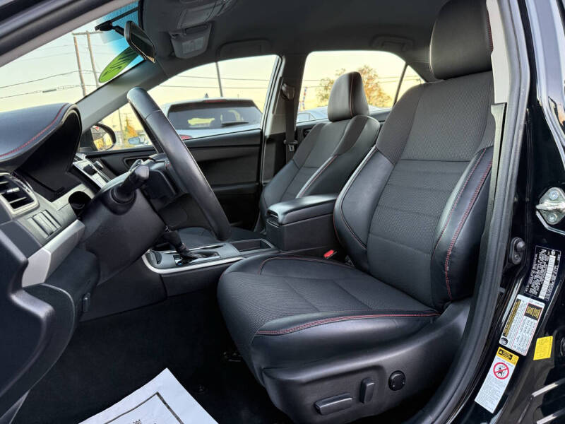 2016 Toyota Camry SE