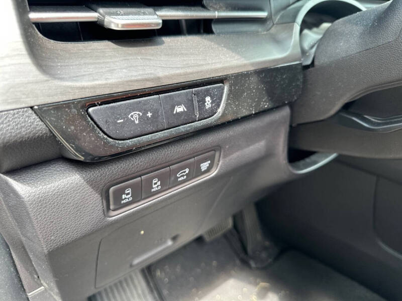 2024 Kia Carnival SX