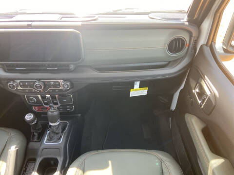 2025 Jeep Gladiator Mojave X