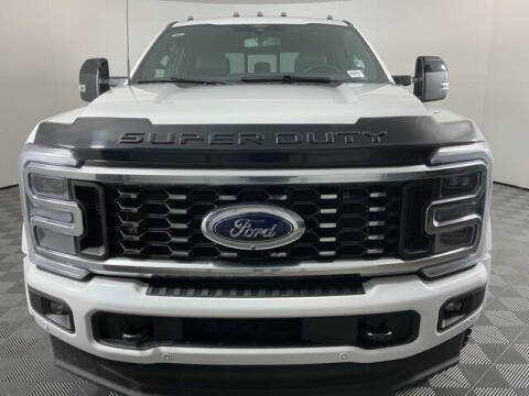 2025 Ford F-450 Super Duty Platinum