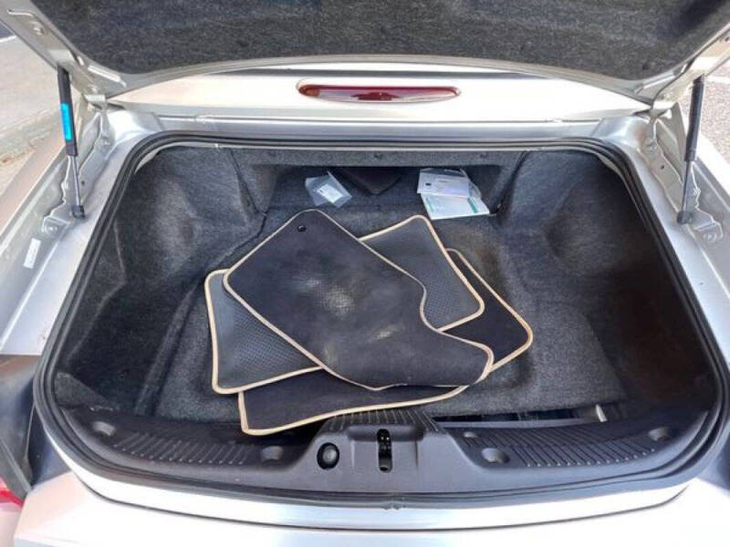 2004 Ford Thunderbird Deluxe