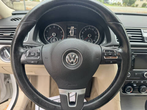 2015 Volkswagen Passat 1.8T SE