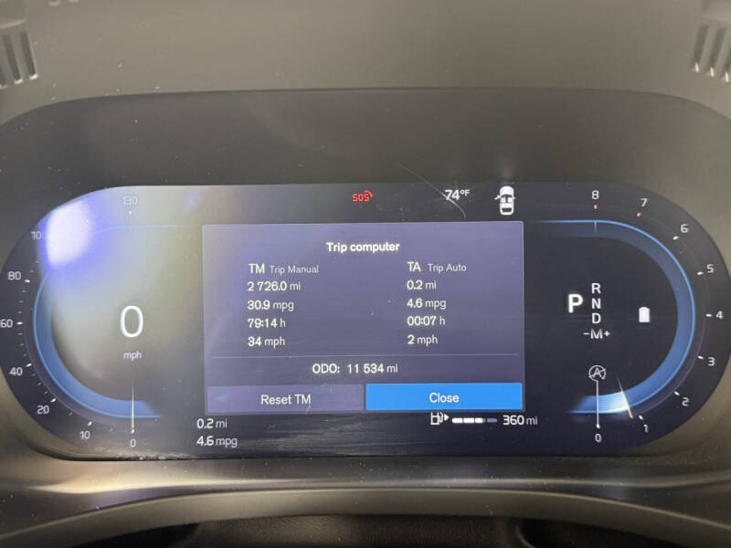 2025 Volvo XC60 B5 Plus Dark Theme
