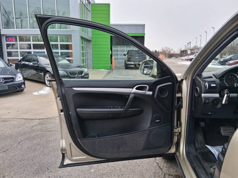 2004 Porsche Cayenne S