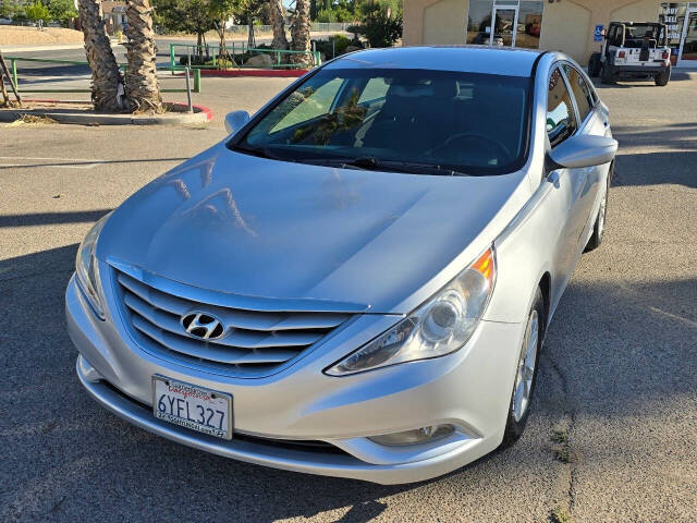 2013 Hyundai SONATA for sale at DOUBLE DEUCE AUTO in Hesperia, CA