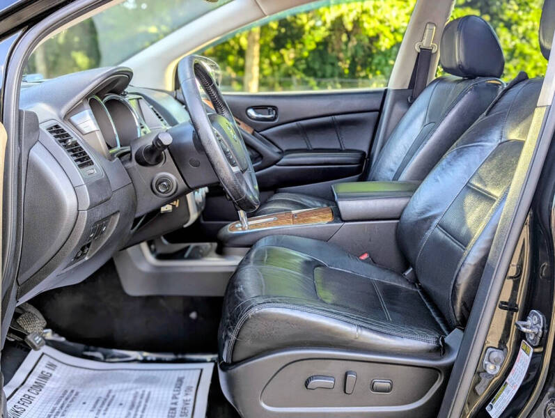 2011 Nissan Murano LE