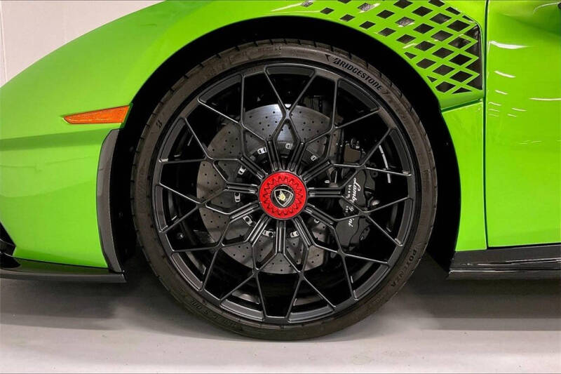 2022 Lamborghini Huracan STO