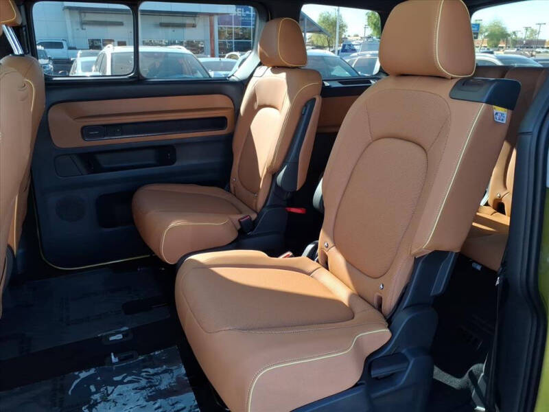 2025 Volkswagen ID. Buzz Pro S Plus 4Motion