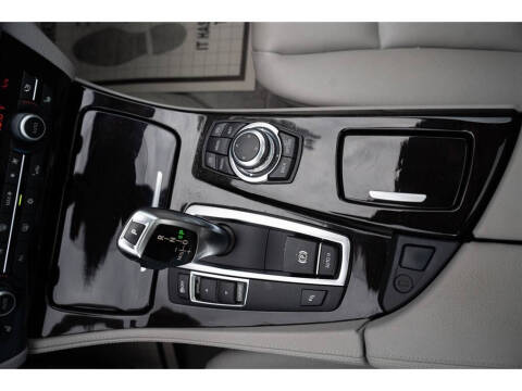 2012 BMW 5 Series 528i