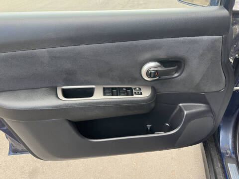 2008 Nissan Versa 1.8 SL