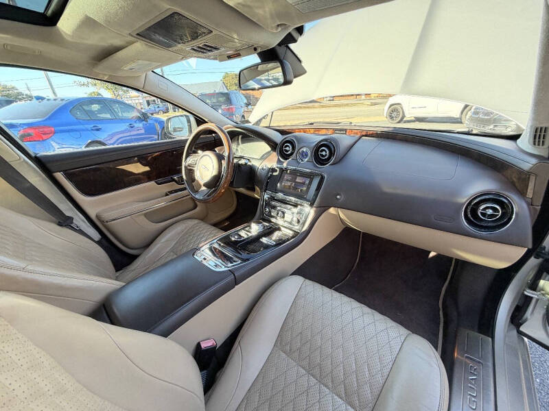 2017 Jaguar XJL Portfolio