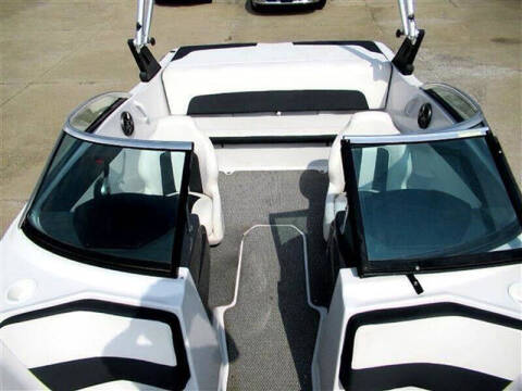 2016 Four Winns 190 Horizon