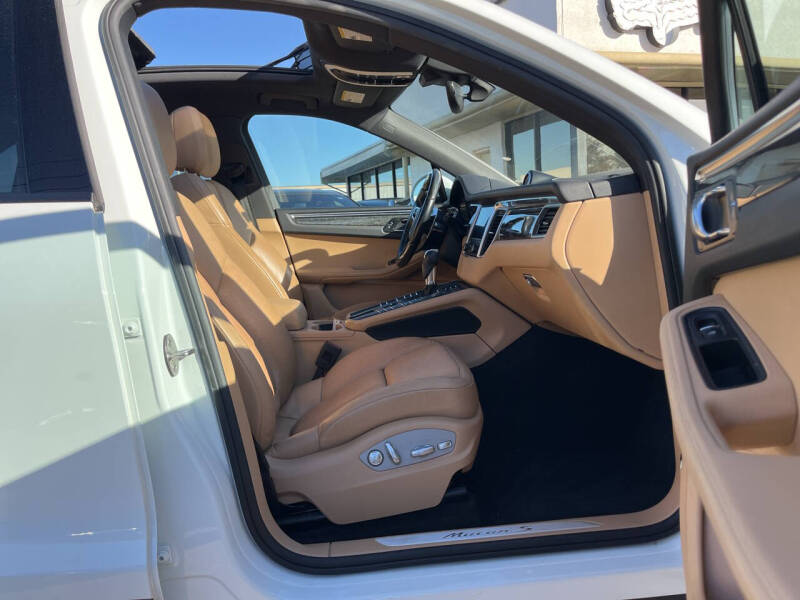 2018 Porsche Macan S