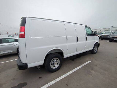 2025 Chevrolet Express 2500