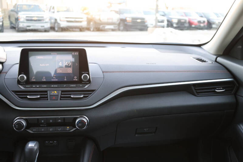 2021 Nissan Altima 2.5 SR