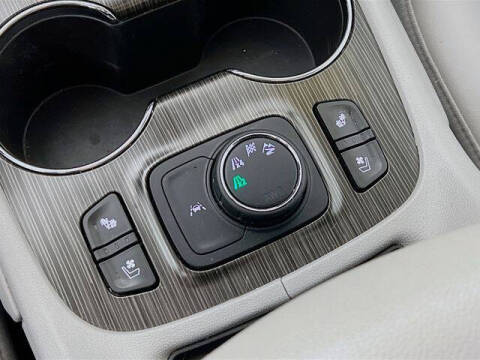 2022 GMC Acadia SLT