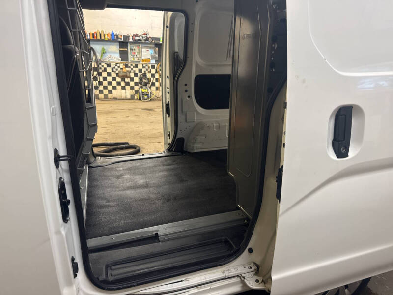 2019 Nissan NV200 SV