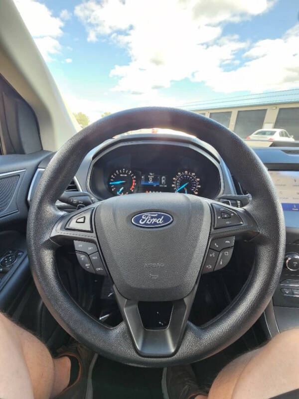2020 Ford Edge SE