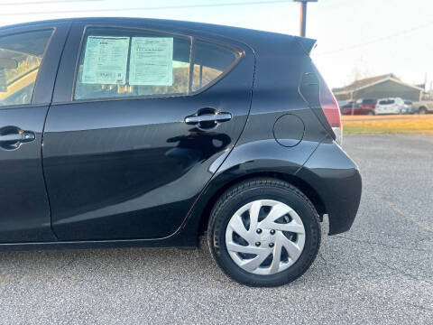 2016 Toyota Prius c Two