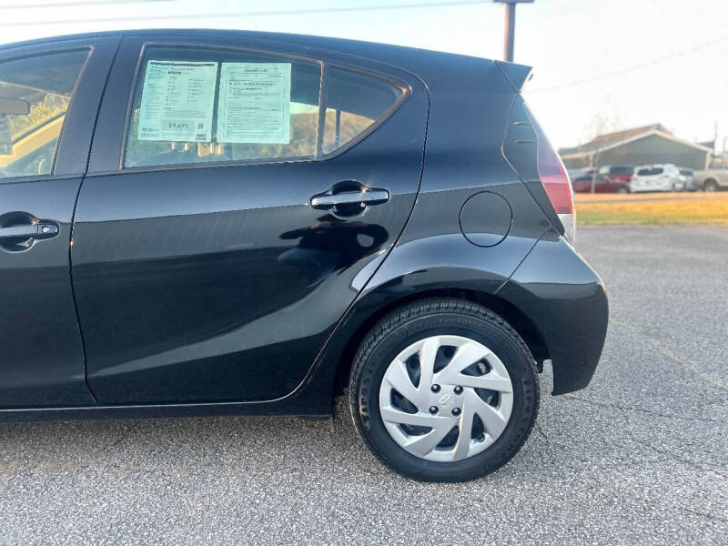 2016 Toyota Prius c Two