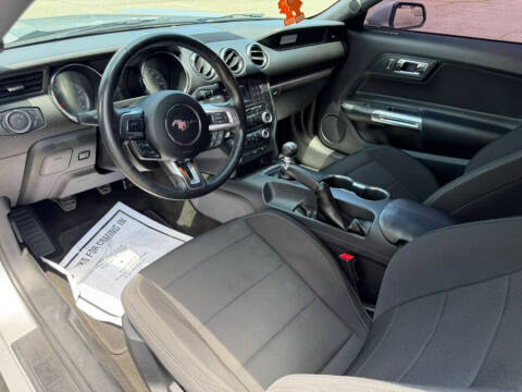 2017 Ford Mustang V6