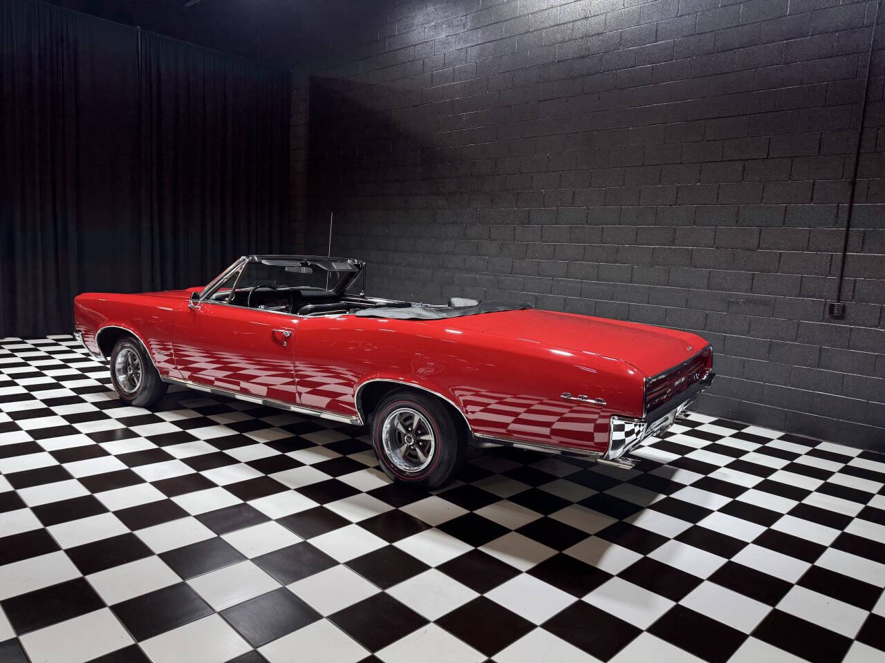 1966 Pontiac GTO 10