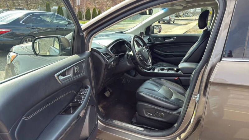 2019 Ford Edge Titanium