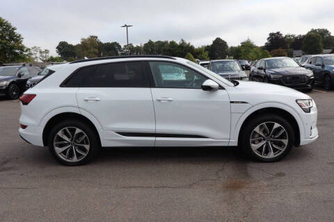 2021 Audi e-tron quattro Premium Plus